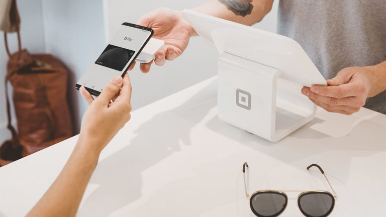 Temenos Infinity Service - Customer paying with tap credit card