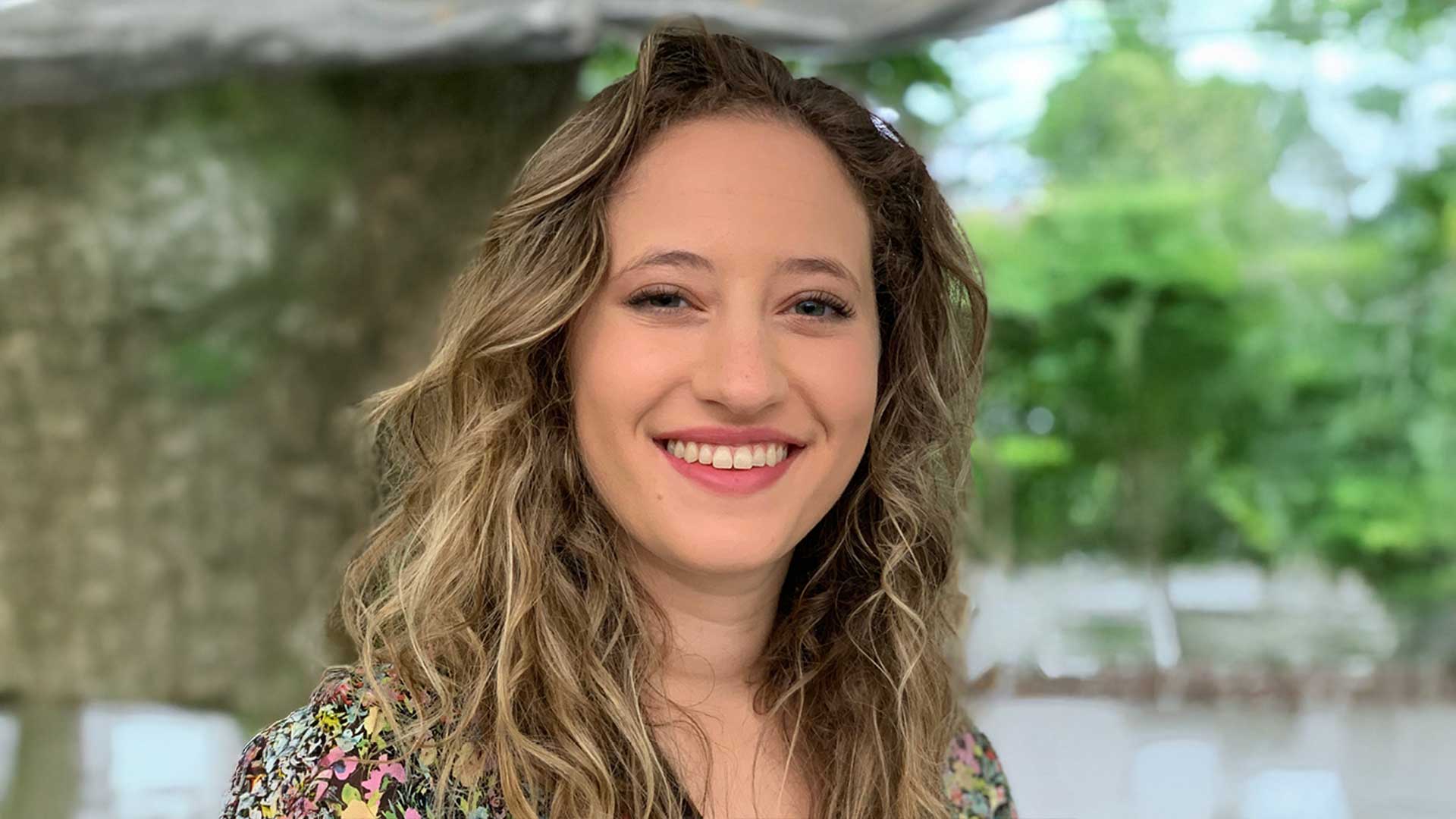 Nicole White headshot