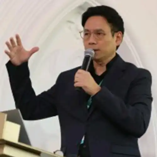 Chee Kiat Loy headshot