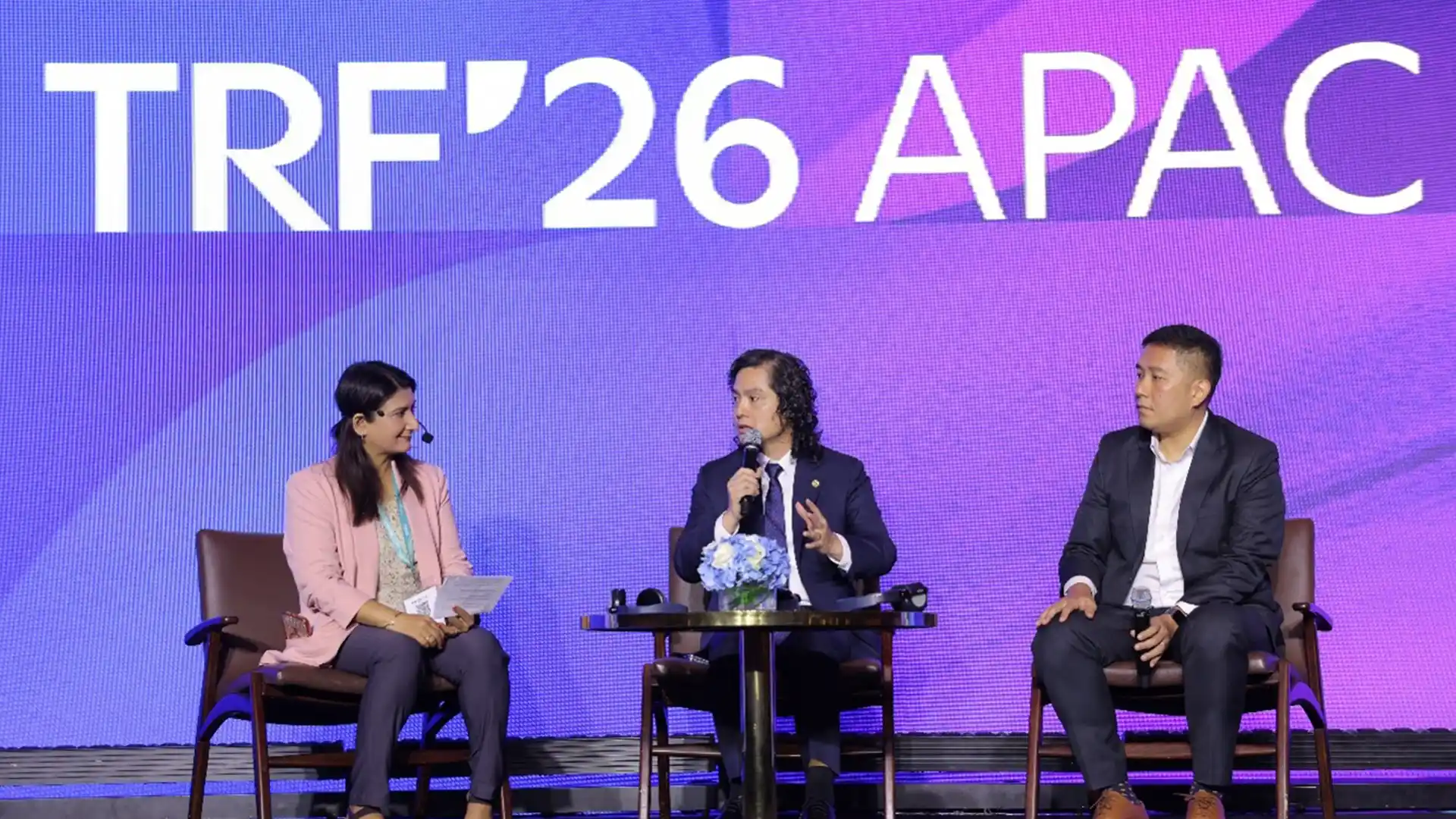 Gayathri Venkataramanan, Head of Support APAC, Temenos shares the stage with Luu Danh Duc, Deputy CEO, SACOMBANK and Francis Ong, Director - IBM Power and Cloud ASEAN, IBM uncovering the key elements of SACOMBANK’s success.